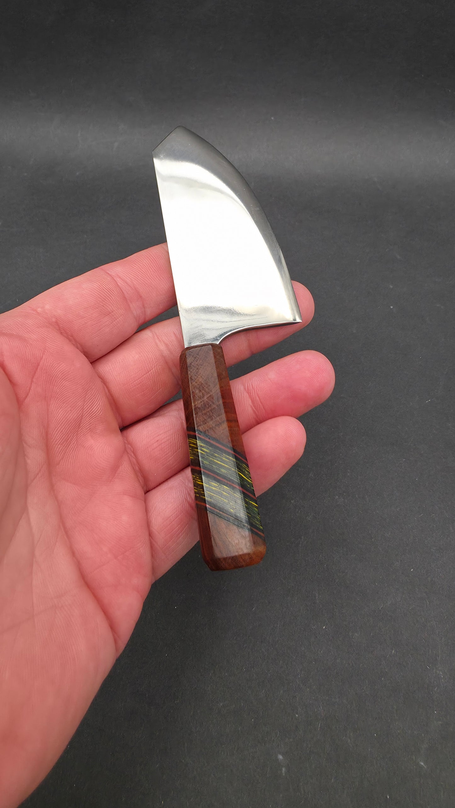 Titan Vesper Messer